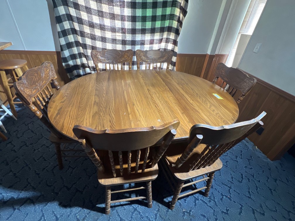 Oak Extension Dining Table and Six Chairs