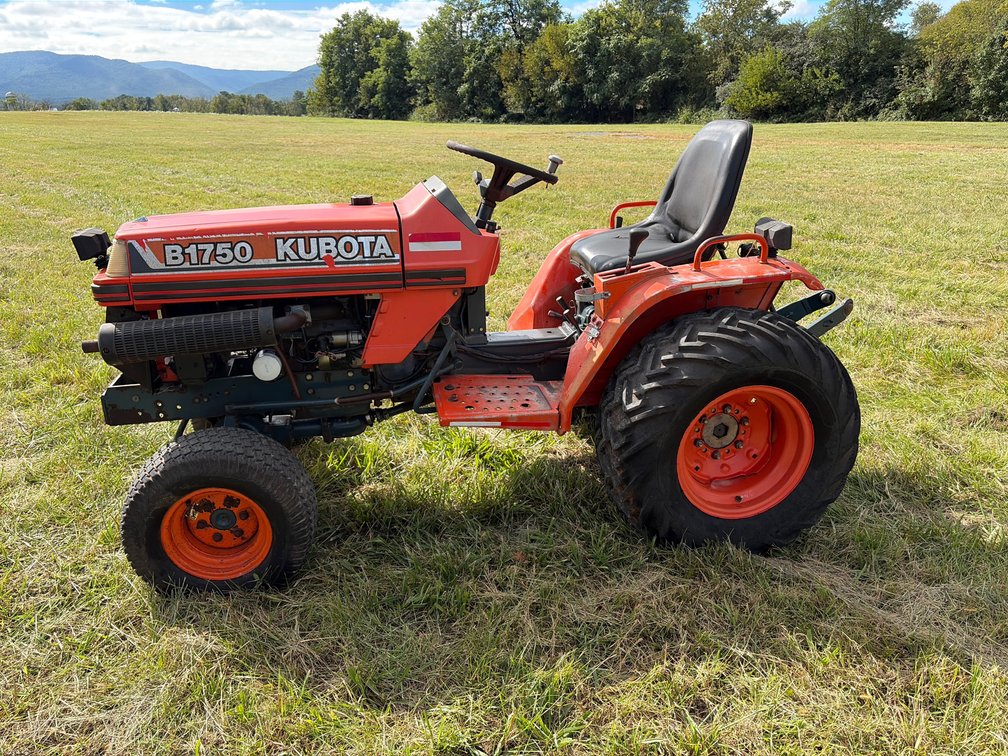 Kubota B1750 Tractor