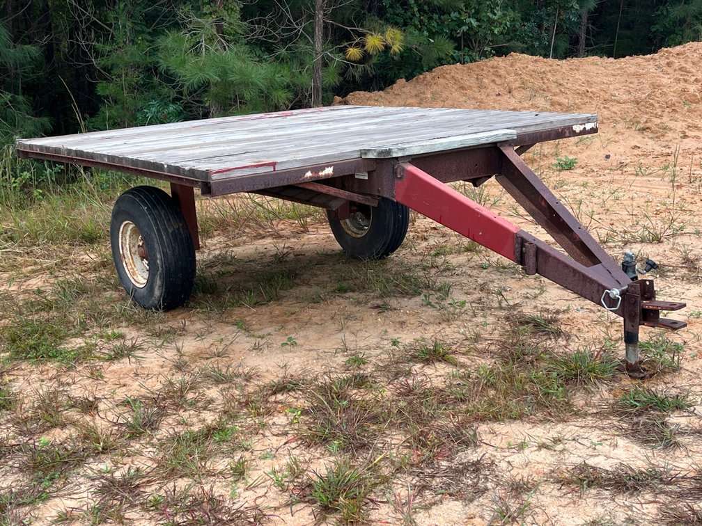 Single-Axle Flatbed Utility Trailer with Wood Deck