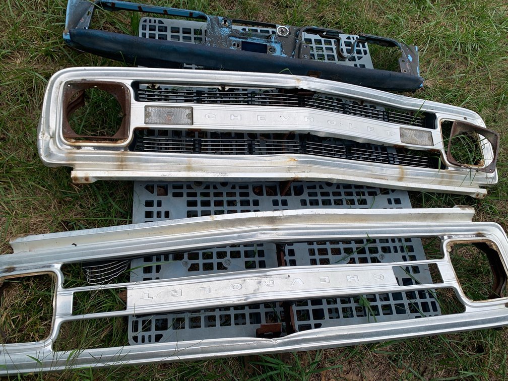 Chevrolet Truck Grilles and Dashboard Panel