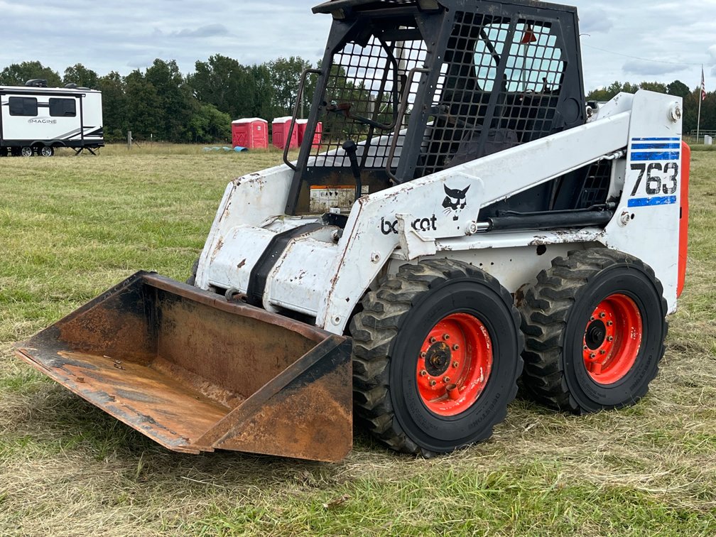 Bobcat 763 F-Series Skid Steer Loader with Bucket