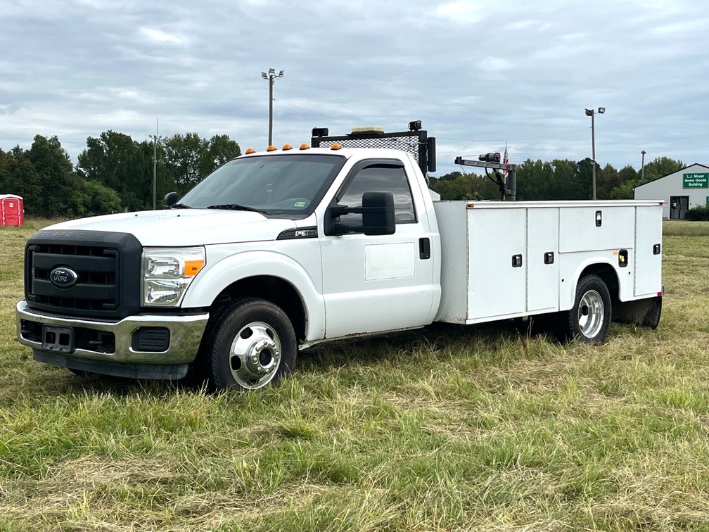 2015 Ford F-350 Super Duty Service Truck