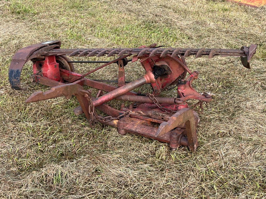 IH 2 Point Tractor-Mounted Sickle Bar Mower Attachment