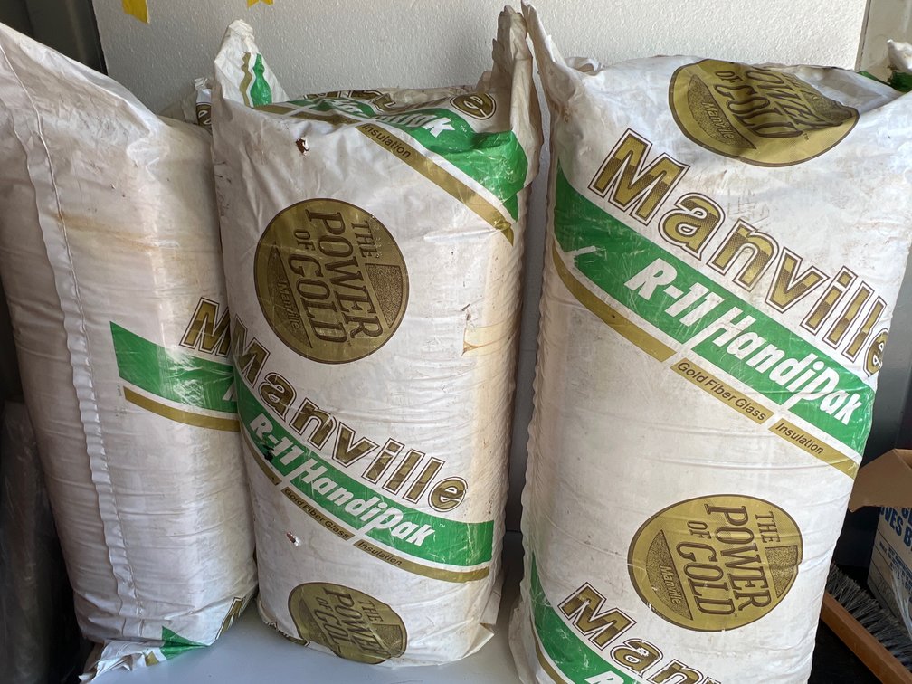 Manville R-11 HandiPak Gold Fiber Glass Insulation Bags