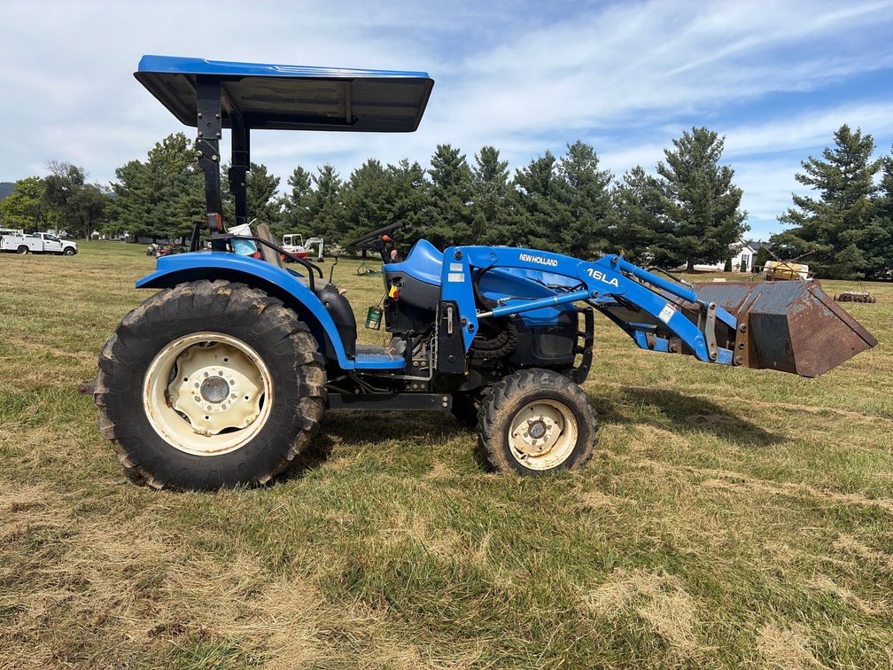 New Holland TC40 Tractor