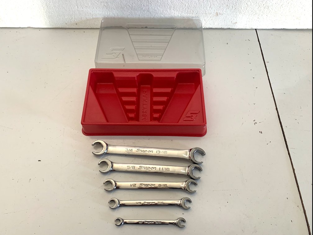 Snap-on 5-Piece SAE Double End Flare Nut Wrench Set with Tray