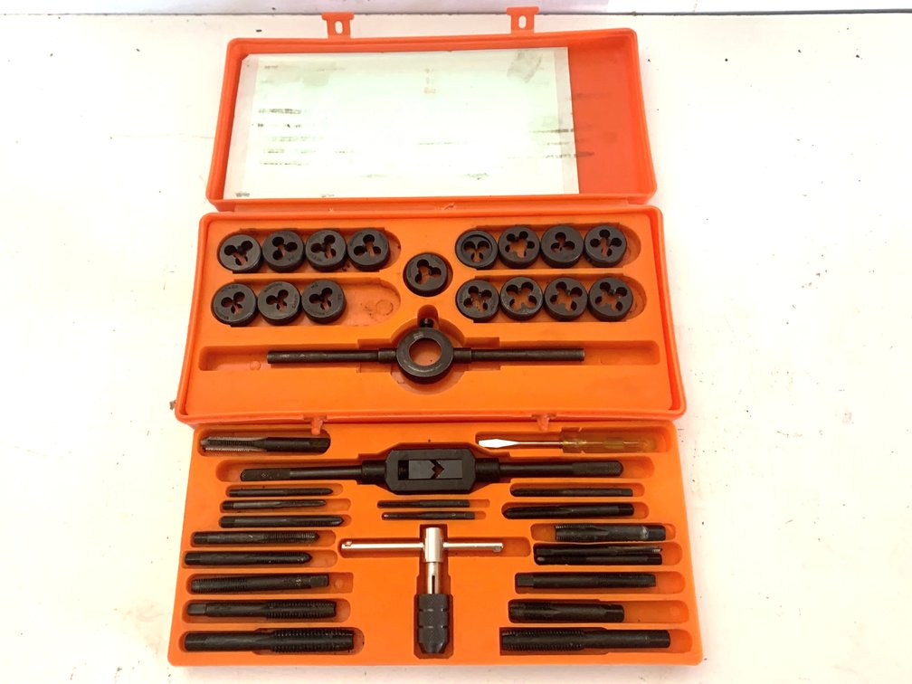 Deluxe Metric Tungsten Steel Tap and Die Set