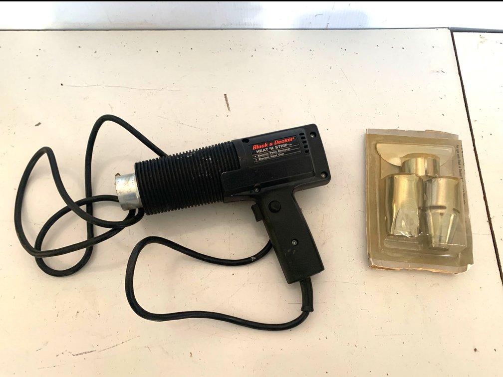 Black & Decker Heat 'N Strip Heat Gun with Nozzle Set