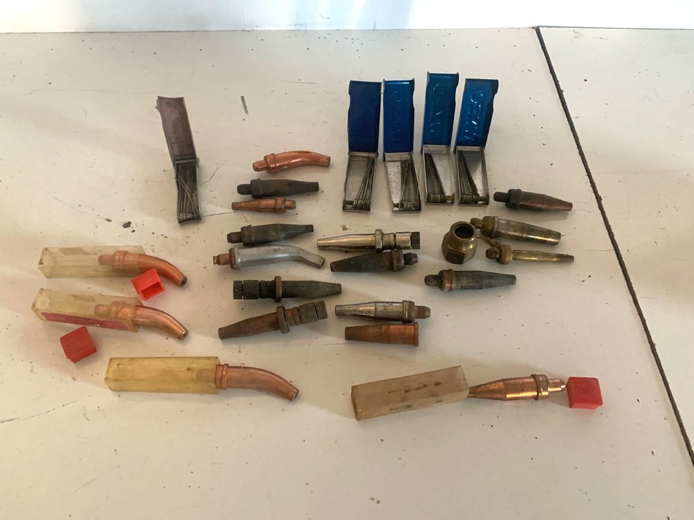 Victor Oxy-Fuel Torch Tips and WYPO Tip Cleaners