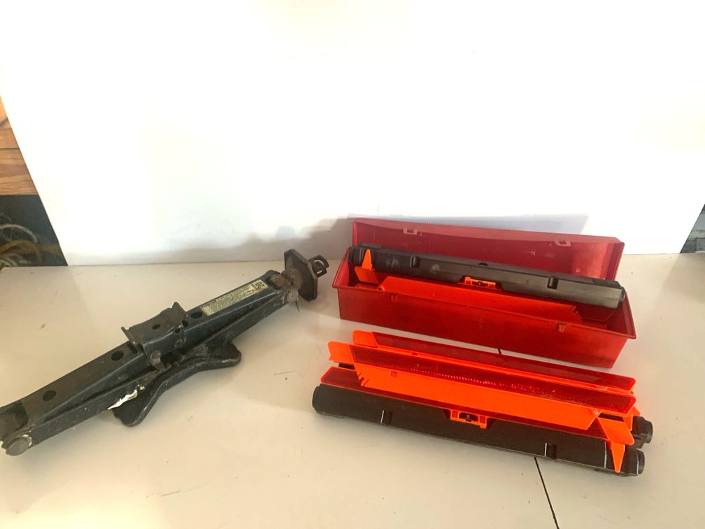 Automotive Scissor Jack and Emergency Warning Triangle Kit