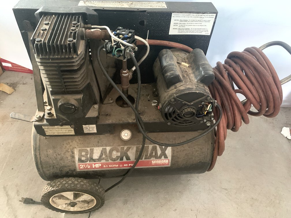 Sanborn Black Max 2.5 HP Portable Horizontal Air Compressor