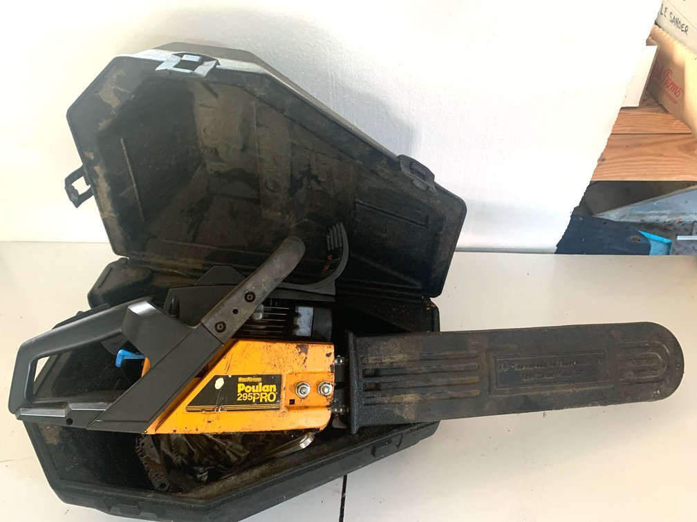 Poulan 295 PRO Chainsaw with Craftsman Hard Case