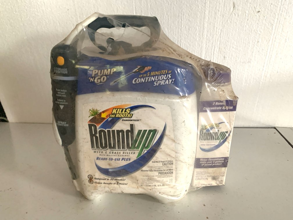 Roundup Ready-To-Use Plus Weed & Grass Killer with Sprayer, 1.33 Gal