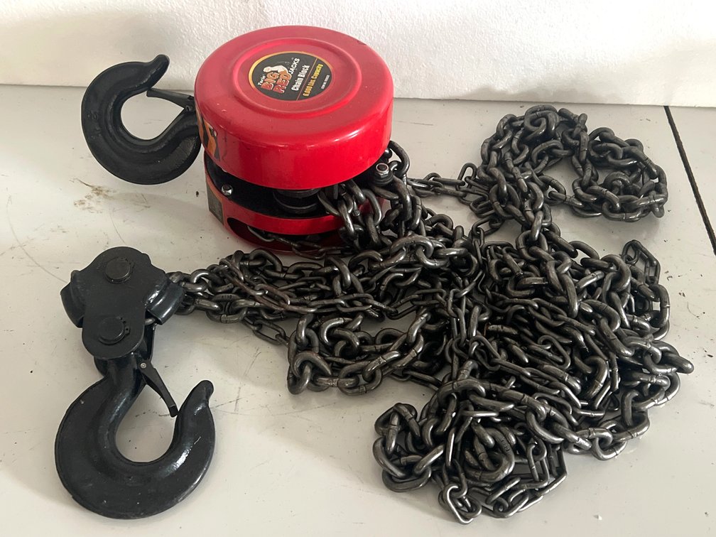 Torin Big Red Jacks TR9030 6,000 lb Chain Block Hoist