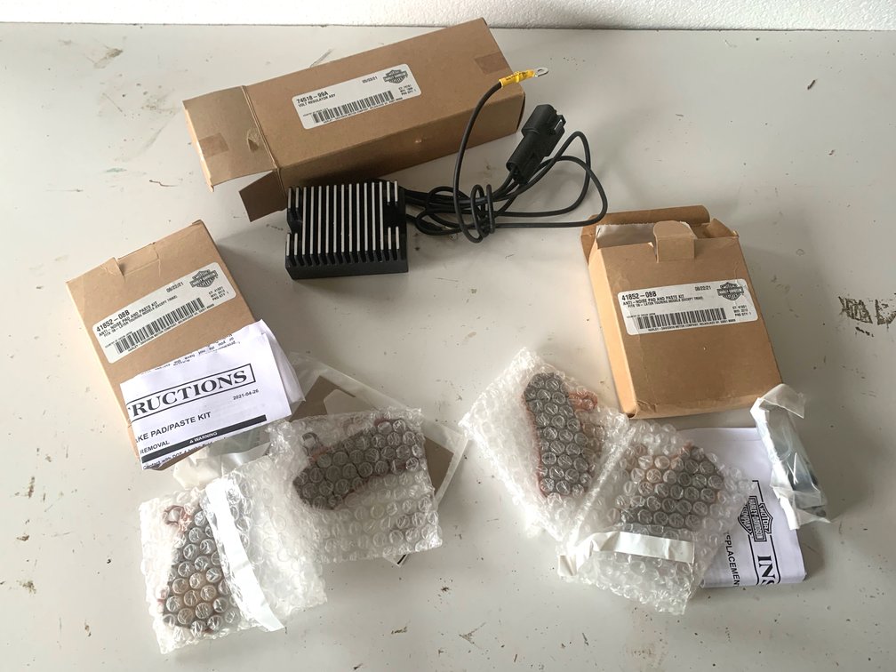 Harley-Davidson Voltage Regulator and Anti-Noise Pad Kits