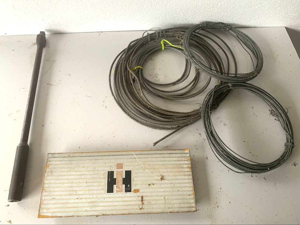 Breaker Bar, Steel Wire Rope Cables, and Metal Emblem Plate