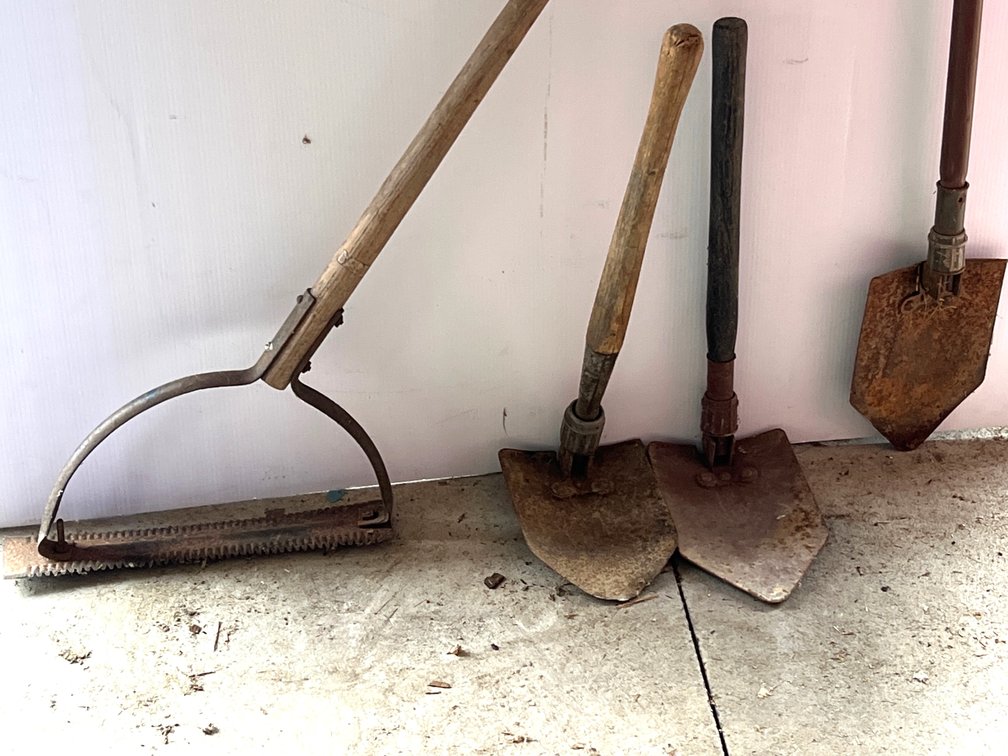 Folding Entrenching Shovels and Serrated Weed Cutter