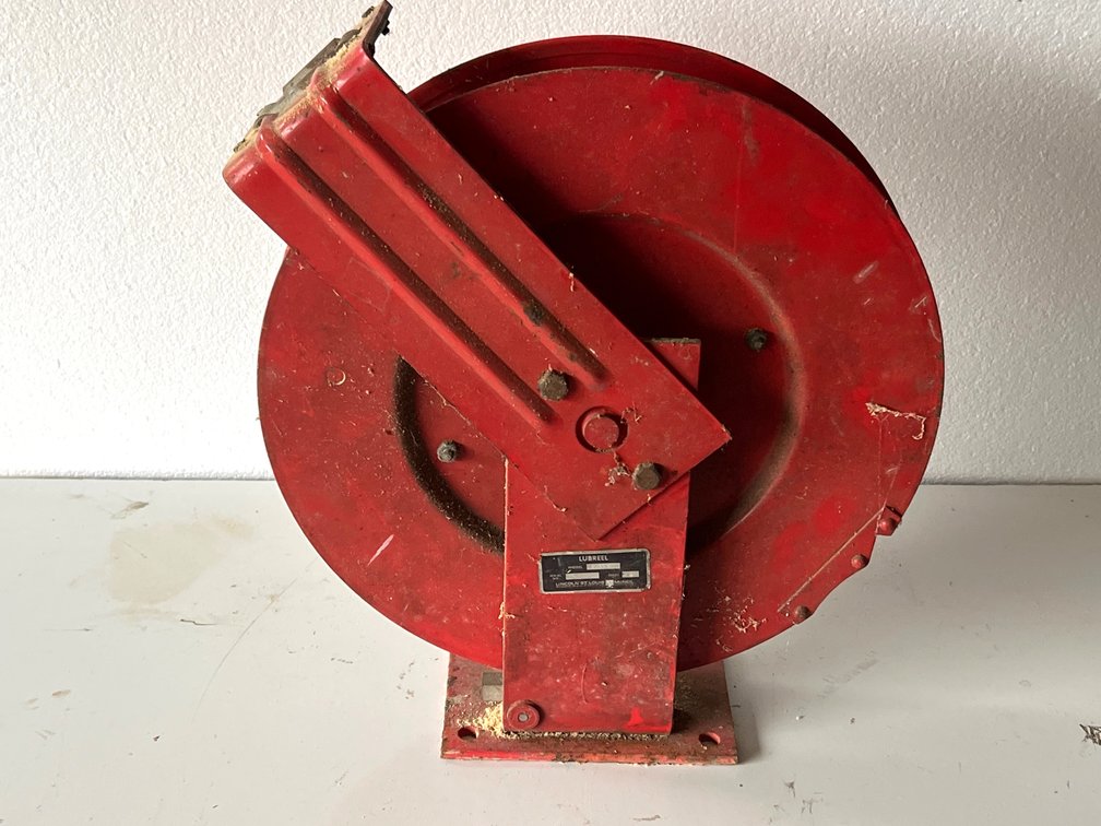 Lincoln Lubreel Model 83408 Retractable Steel Hose Reel