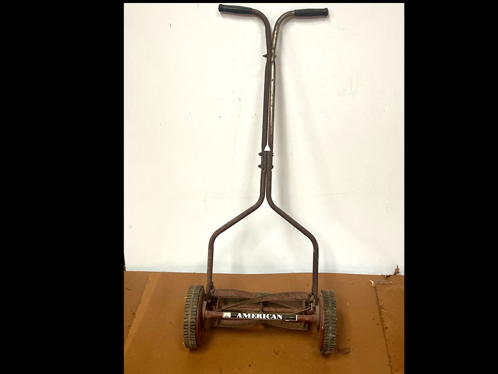 American Lawn Mower Co. Manual Push Reel Lawn Mower