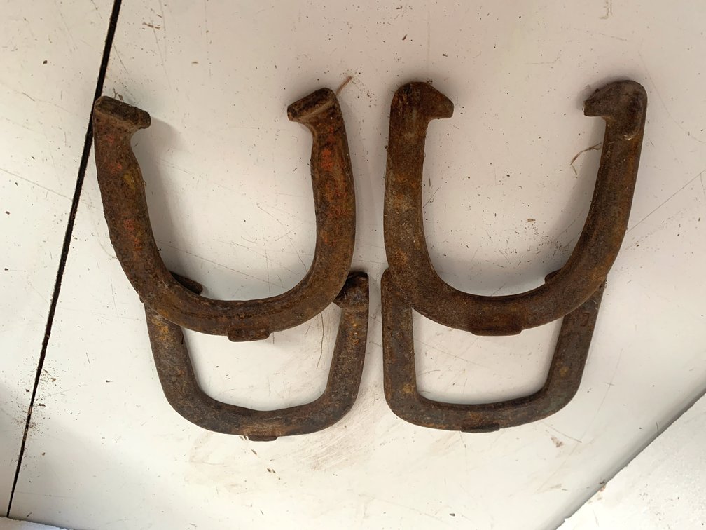 Cast Metal Pitching Horseshoes - Set of 4