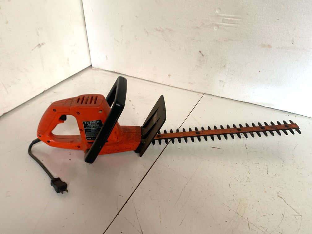 Sears, Roebuck and Co. 18-Inch Corded Electric Hedge Trimmer