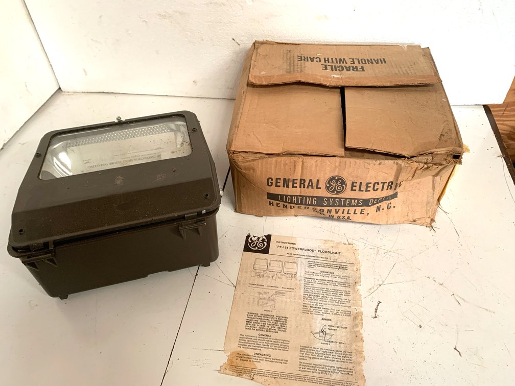 General Electric PF-154 Powerflood Floodlight Fixture