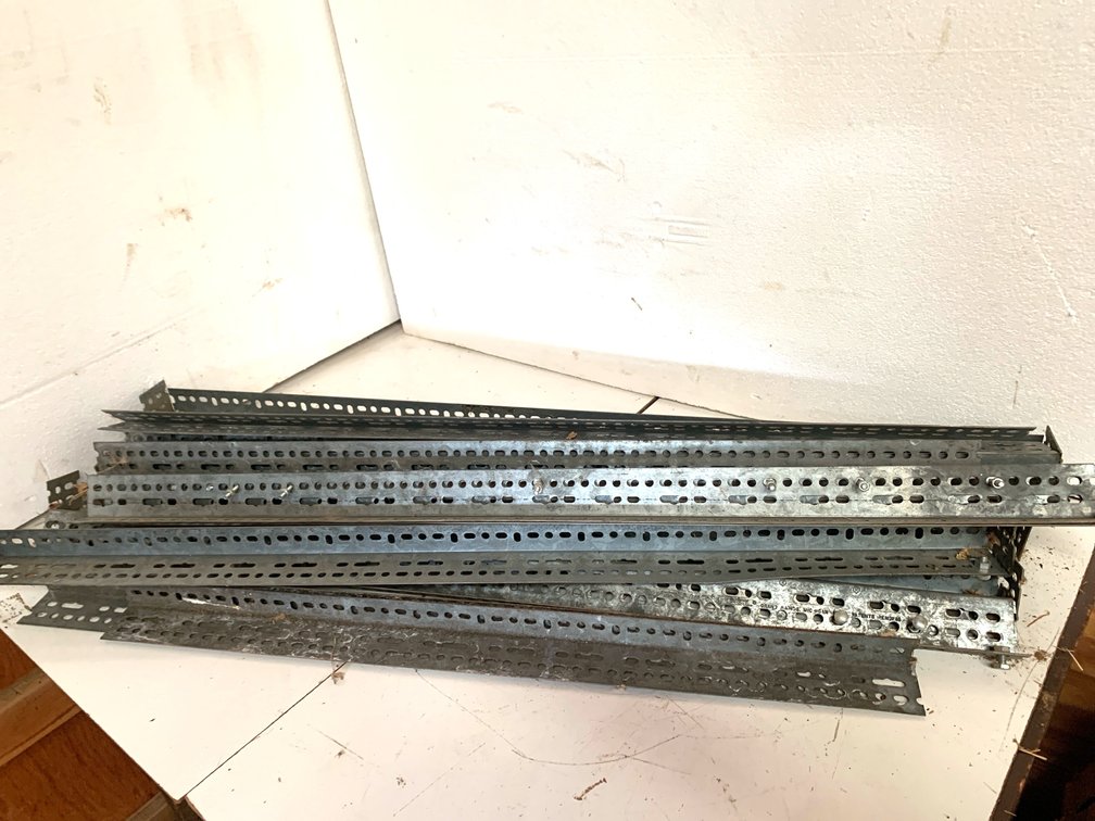 Galvanized Slotted Steel Angle Rails