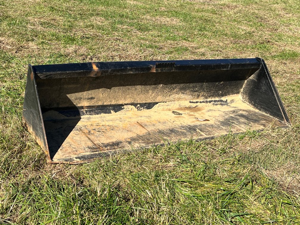 SWICT 84” Skid Steer Loader Bucket