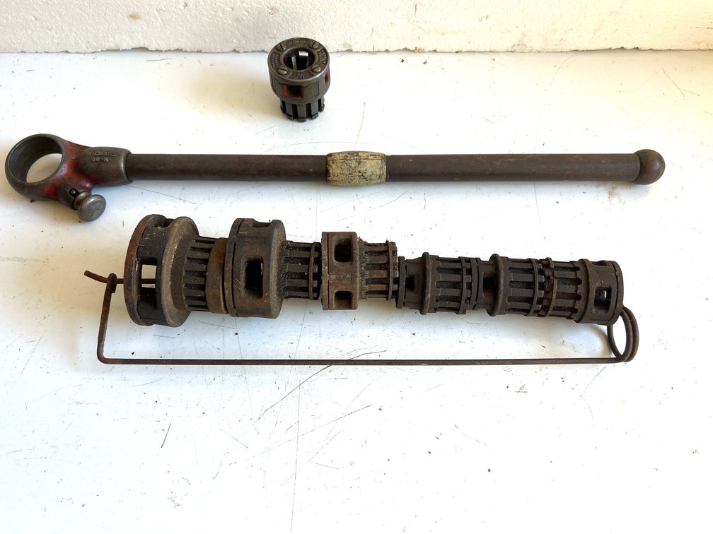 Ridgid Pipe Threader Ratchet Handle and Die Heads