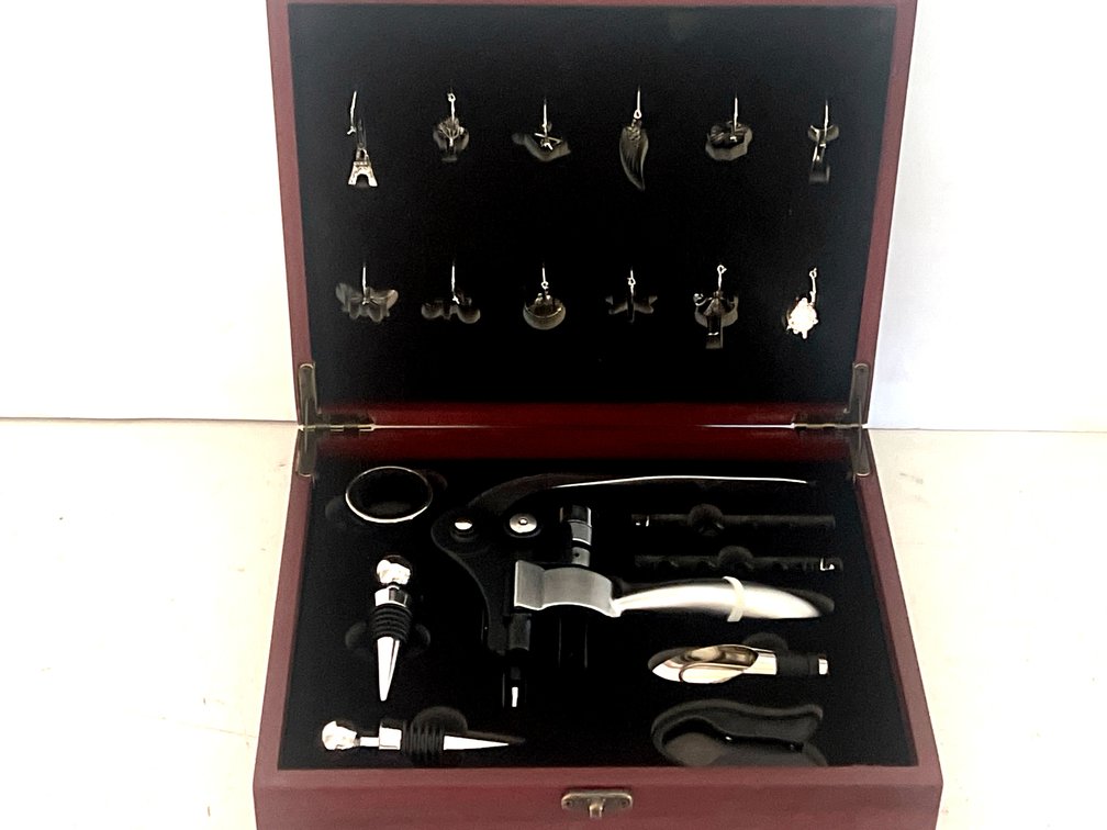 Wine Accessory and Corkscrew Set in Wooden Case