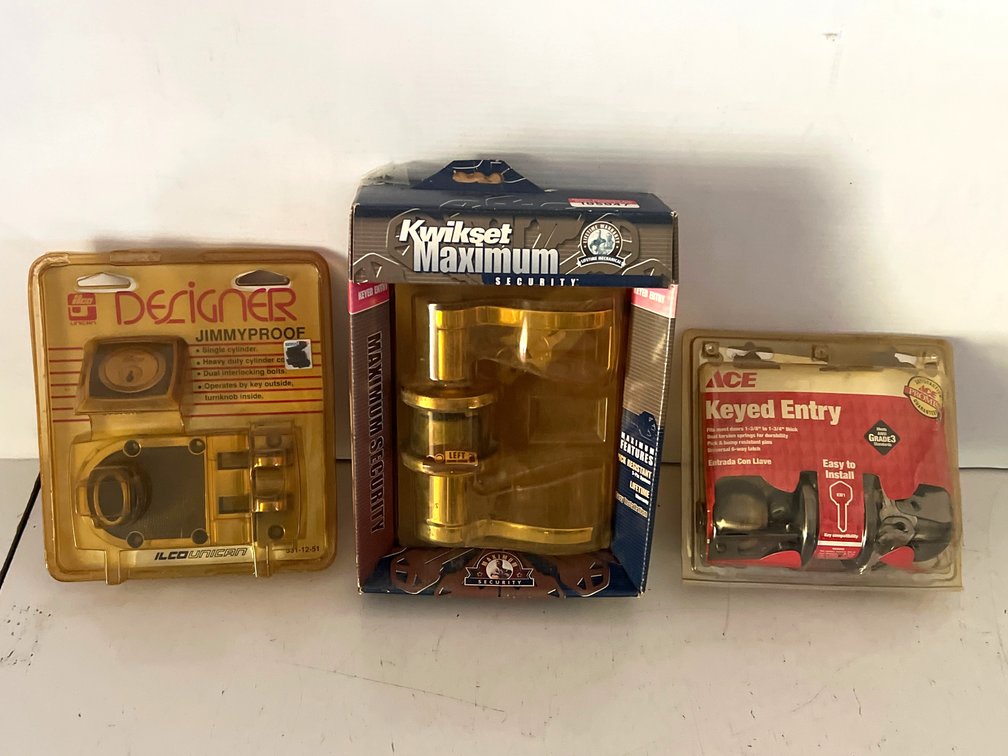 Keyed Entry Door Locksets and Jimmyproof Lock