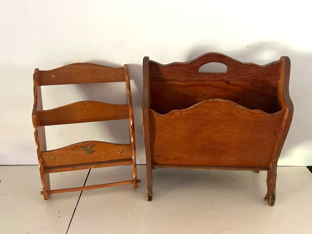 Wooden Wall Hanging Shelf and Magazine Rack