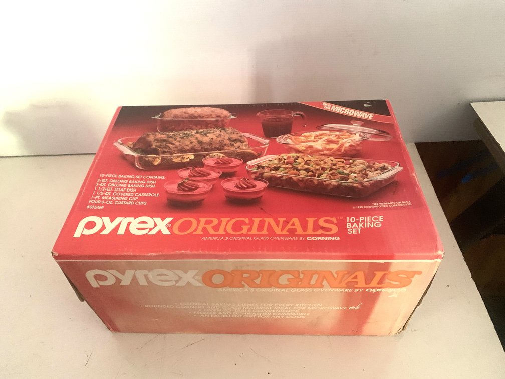 Pyrex Originals Glass Baking Set by Corning