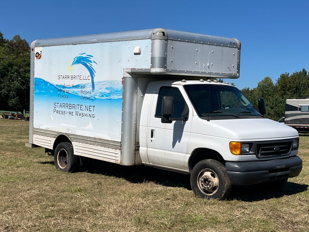 2007 Ford E-450 Super Duty Van