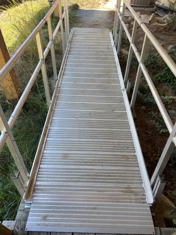 Modular Aluminum Wheelchair Ramp with Handrails