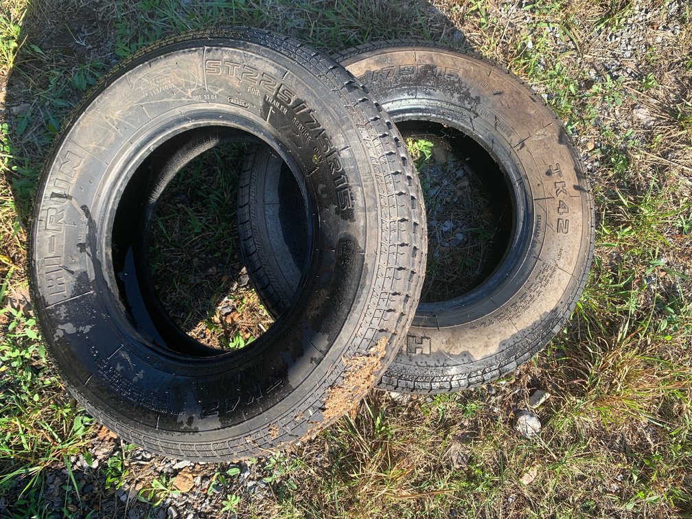 Pair of Hi-Run ST225/75R15 Radial Trailer Tires