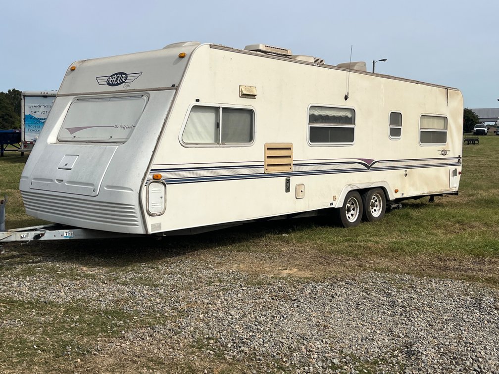 1998 Aerolite Eight 830 FK Tandem-Axle Travel Trailer