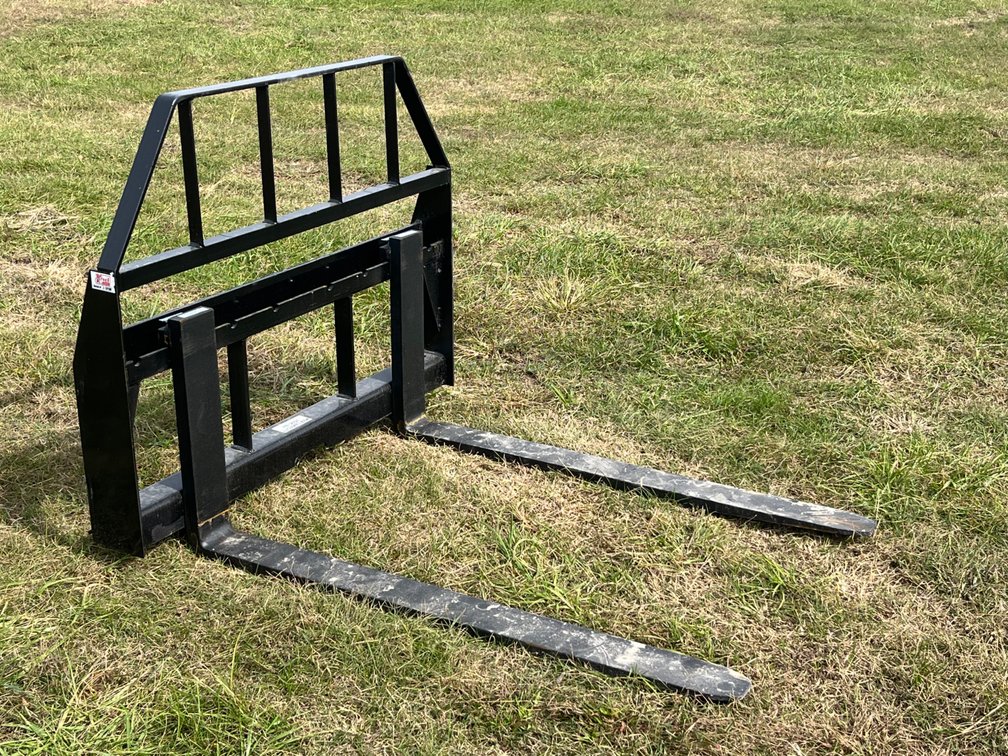 Kivel 3500 lb Skid Steer Pallet Fork Attachment