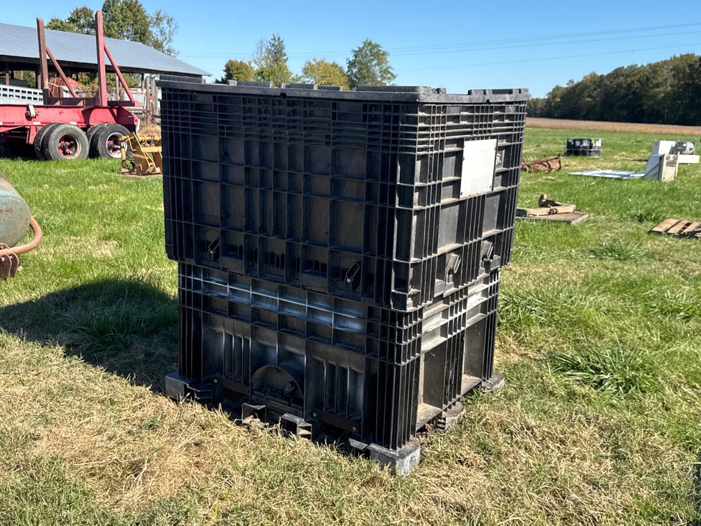 Plastic Collapsible Bulk Hopper Bin with Slide Gate and Lid