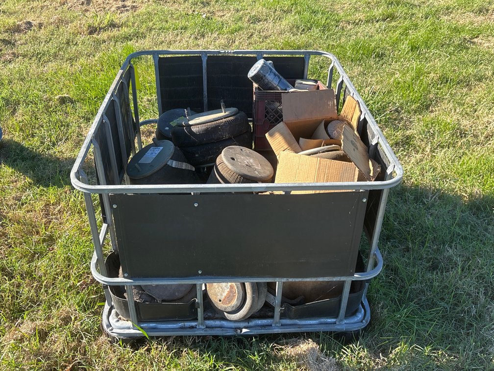 Commercial Truck Air Springs, Filters, and Parts