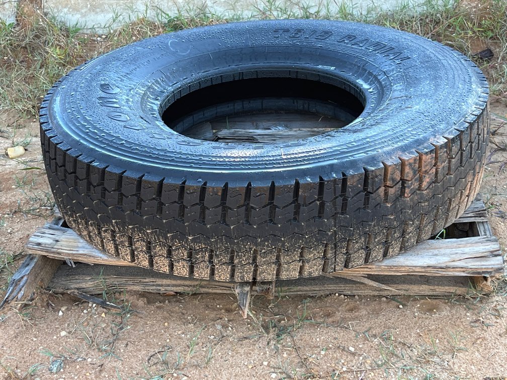 Firestone T819 Radial 11.00 R 20 Commercial Truck Tire