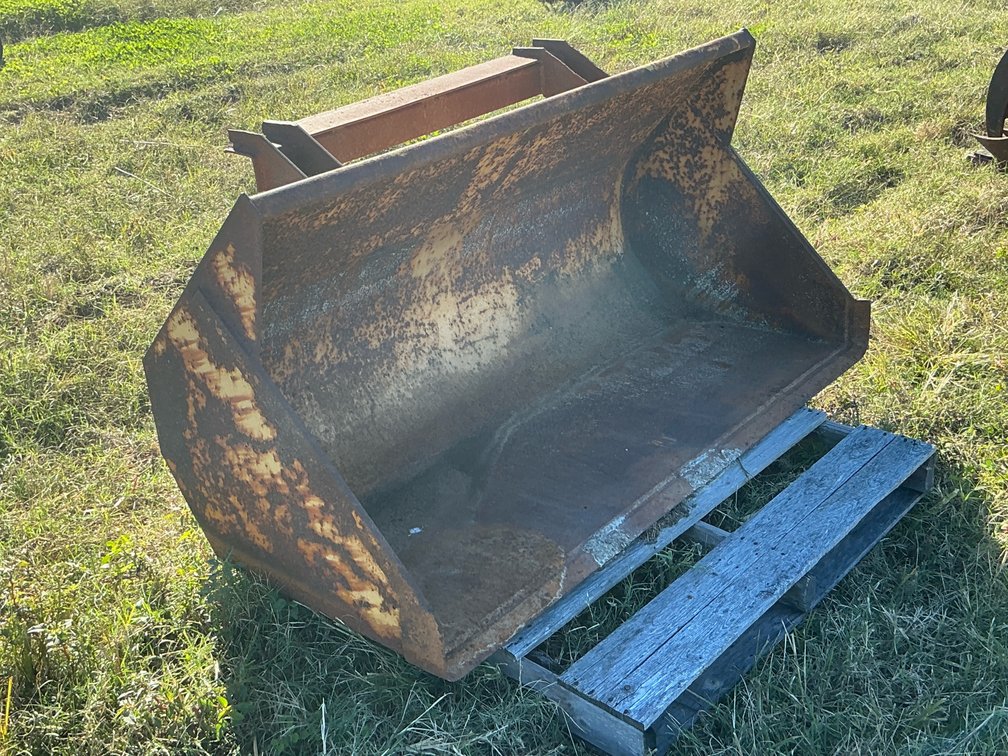 63" Loader Bucket