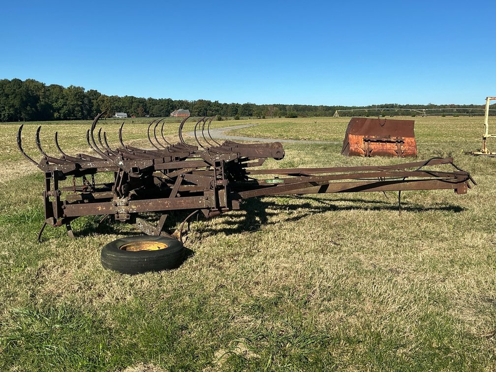 Kewanee Folding Field Cultivator