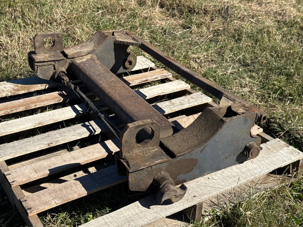 Loader Adapter Frame