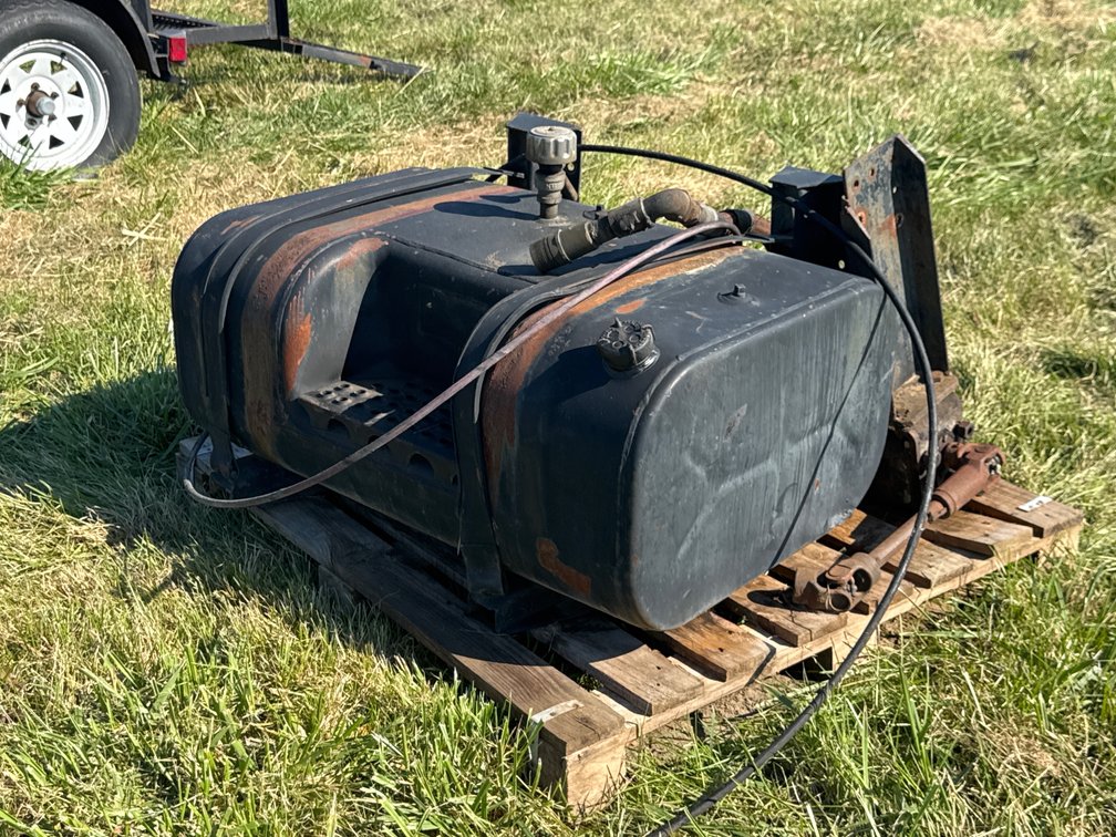Truck Hydraulic Reservoir Tank and PTO Pump Assembly