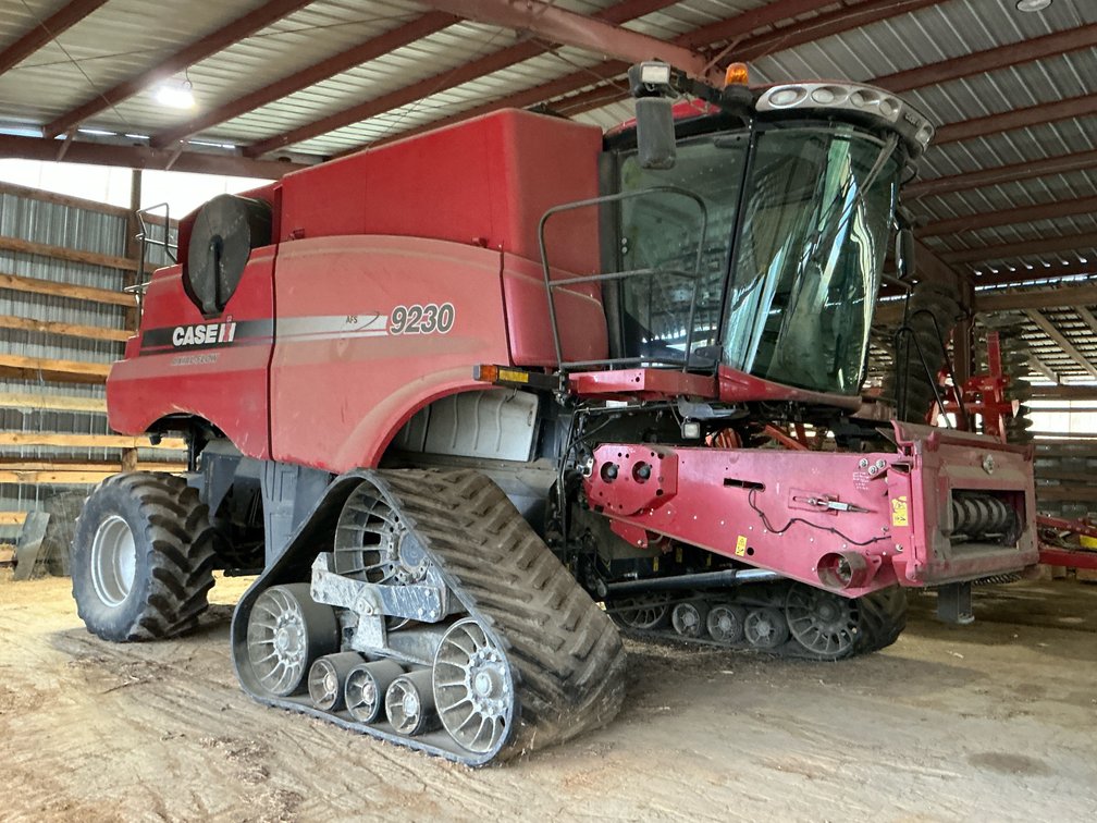2014 Case IH 9230 Combine Harvester