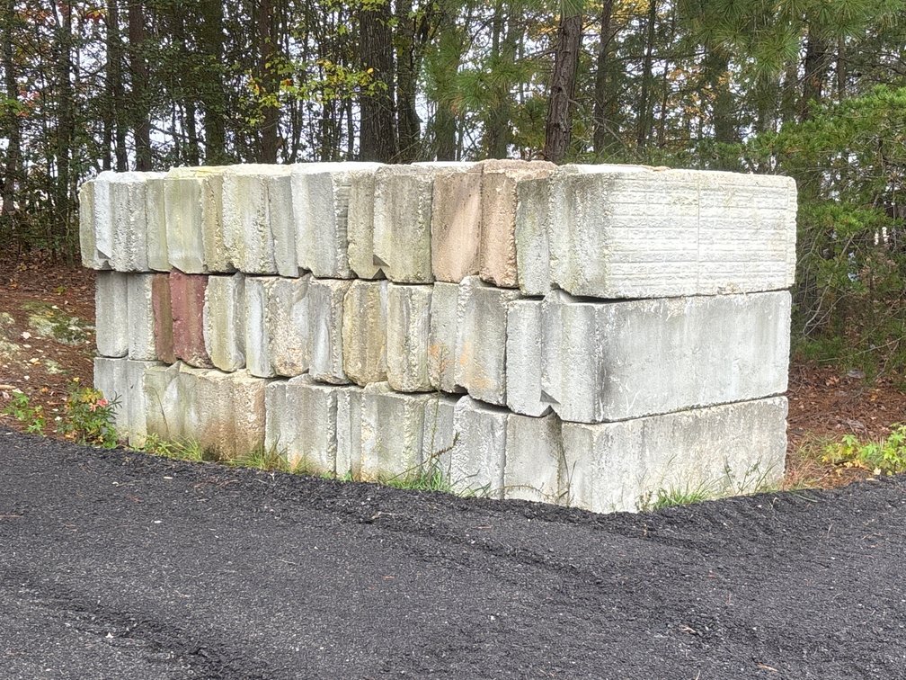 21 Precast Concrete Interlocking Bin Blocks