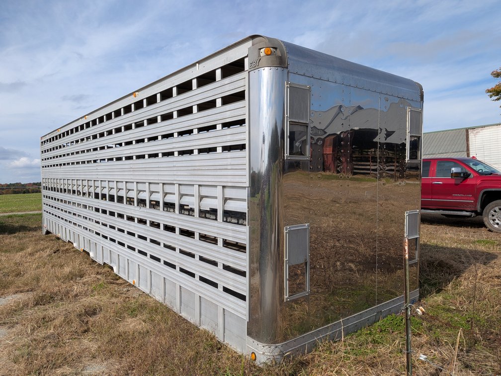 EBY 34 Ft Aluminum Livestock Truck Body