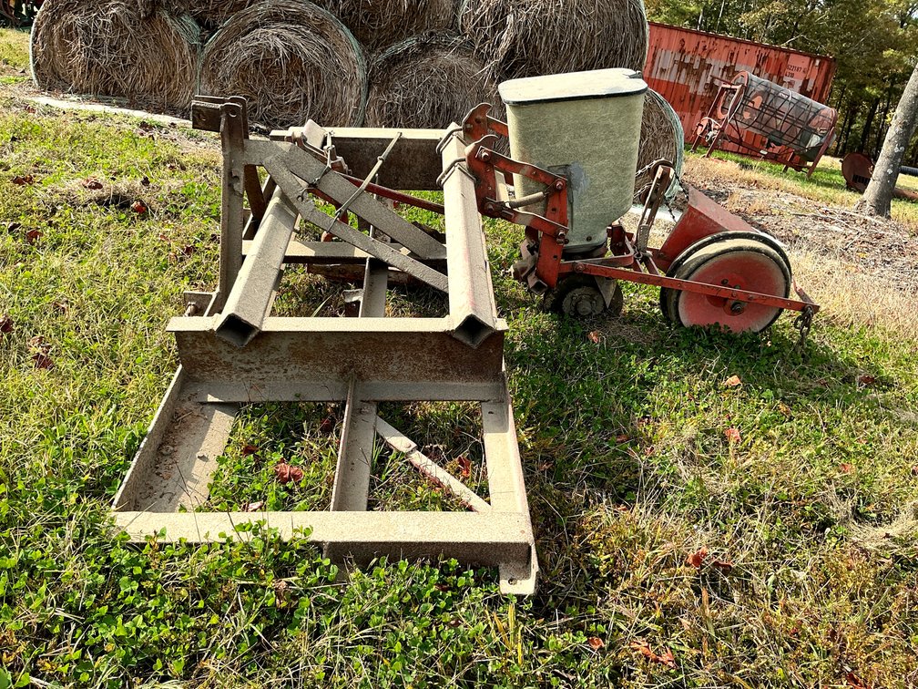 Single-Row Planter on 3-Point Hitch Toolbar