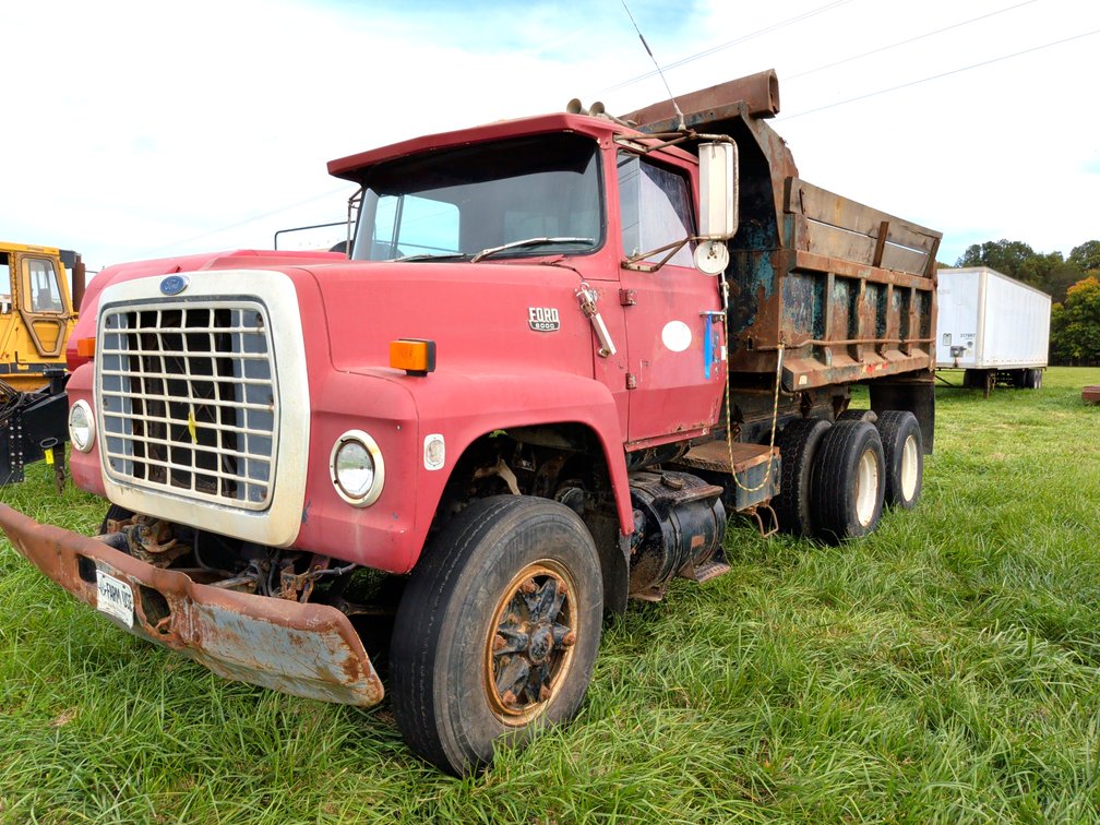 1984 Ford LT8000 Tandem-Axle Dump Truck